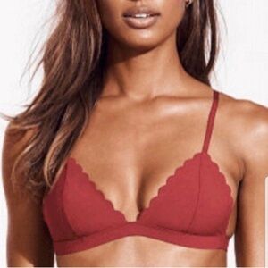 NWT Victoria Secret Unlined Scalloped wire free Bralette Small